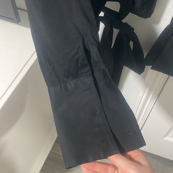 Banana Republic black elegant blouse tie on waist. - Picture 9 of 14